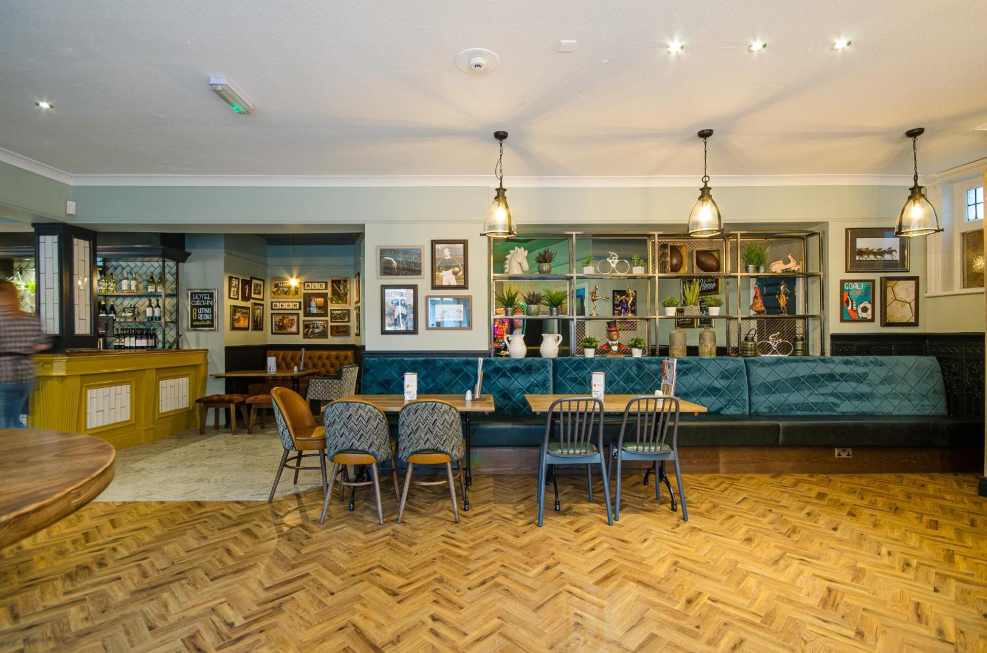 Fox Inn Guisborough Room photo